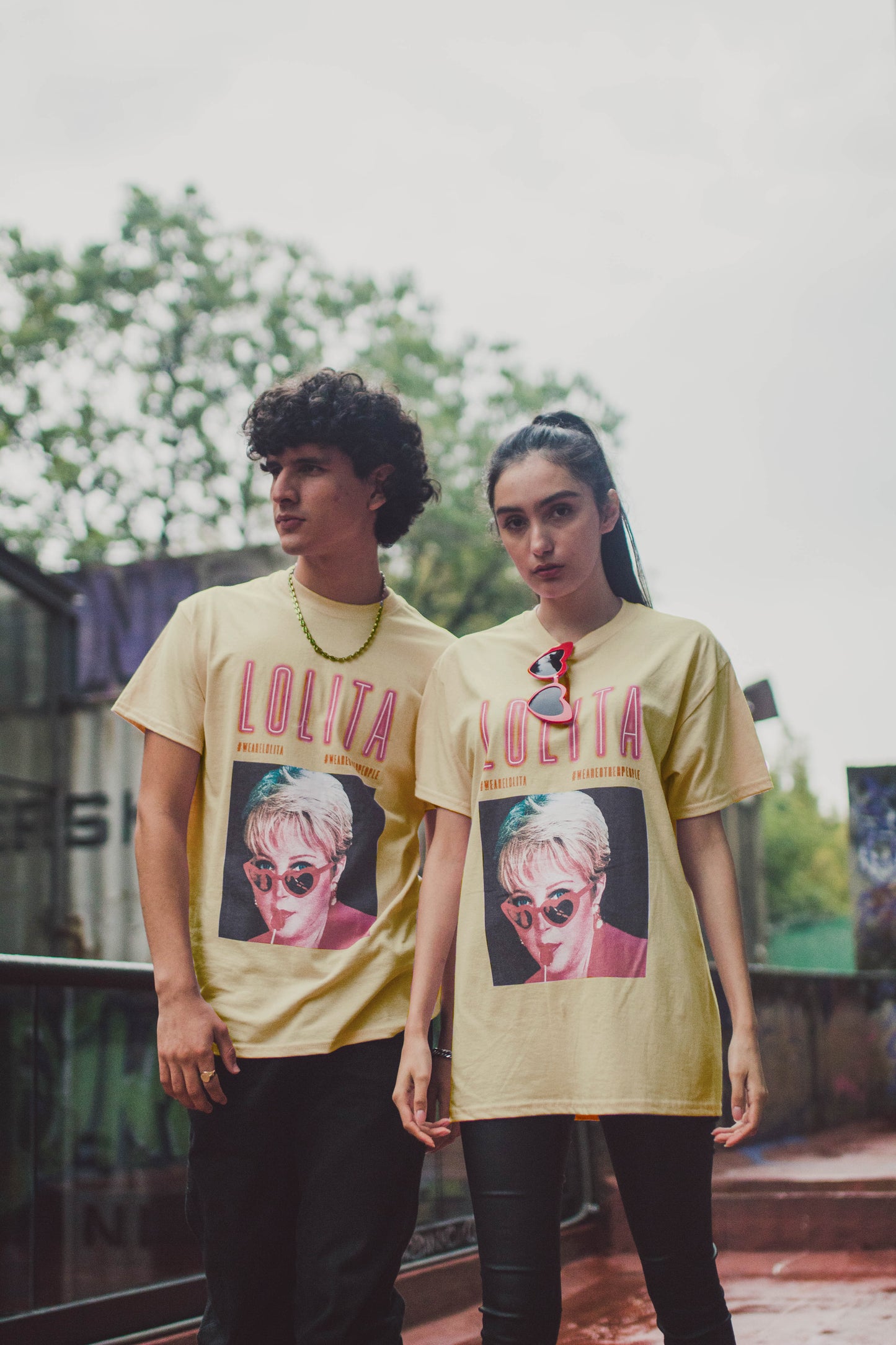 Lolita Summer x Other People (Amarilla)